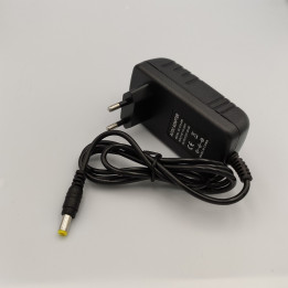 Netzteil 12 V 3A 36W mit Kabel und Stecker