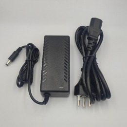 Netzteil 12 V 4A 48W mit Kabel und Stecker