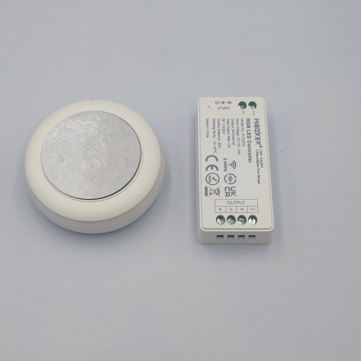 MiBoxer RGB LED-Controller Set inkl. Fernbedienung FUT037SA