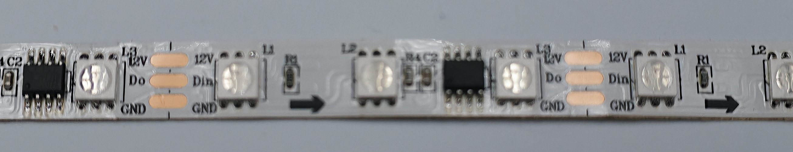 WS2811 RGB LED-Streifen – LEDs und Kontaktstellen