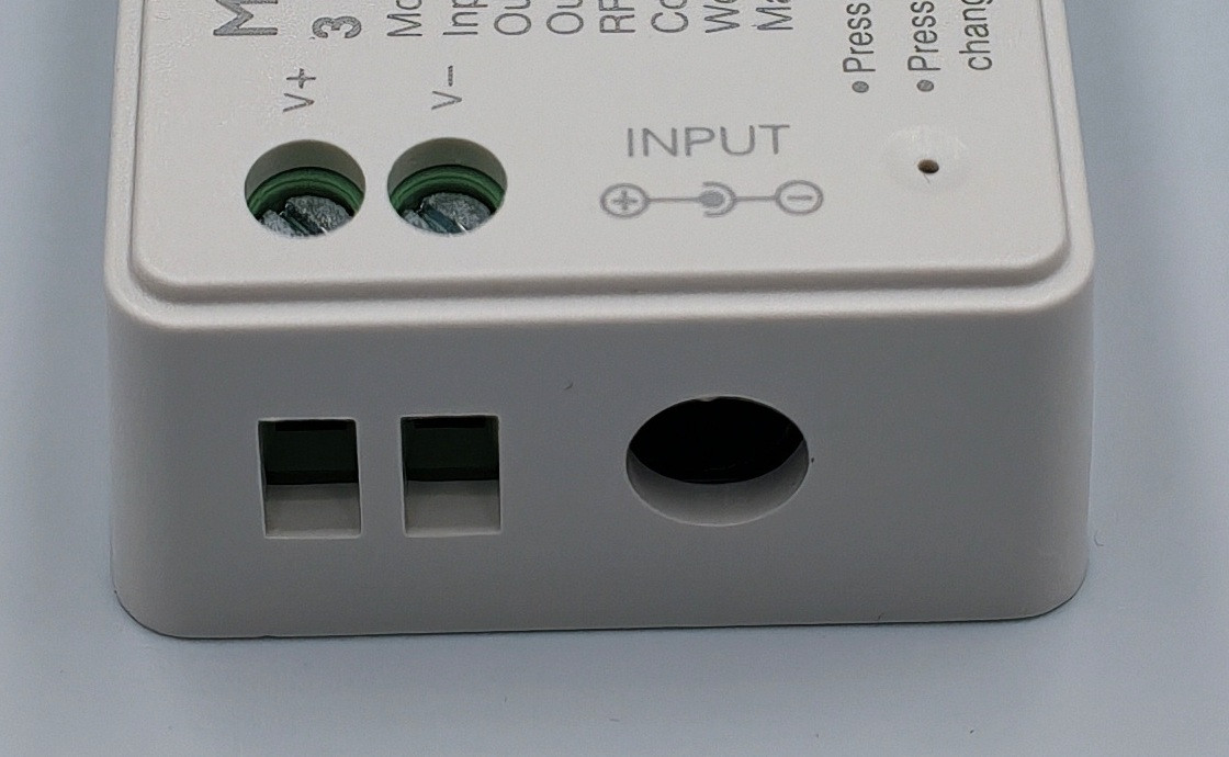 MiBoxer SPIR3 – Versorgungseingang und DC-Buchse