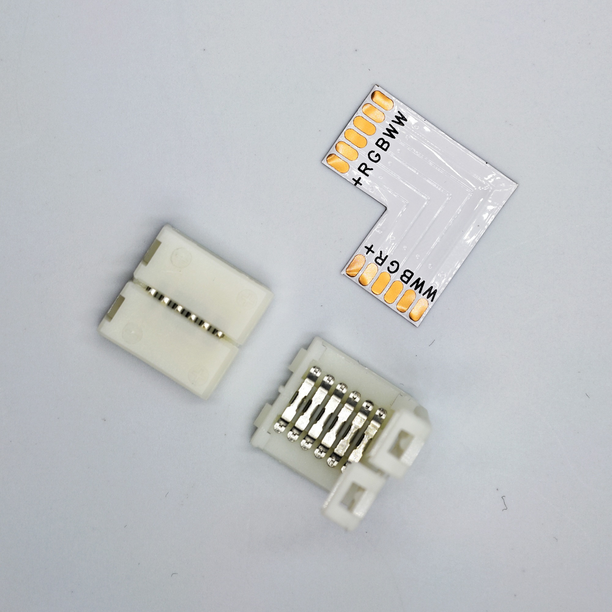 L-Eckverbinder-Set RGB+CCT 12 mm 6-polig – Lieferumfang