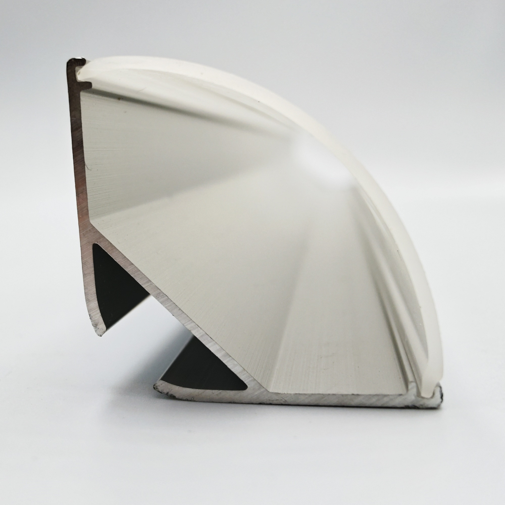 V-3030 LED-Eckprofil 2 m, silber und opal | Bieri-LED