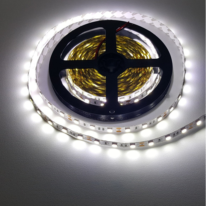 LED-Streifen Weiss 11W/m 12 V 10 mm 5050